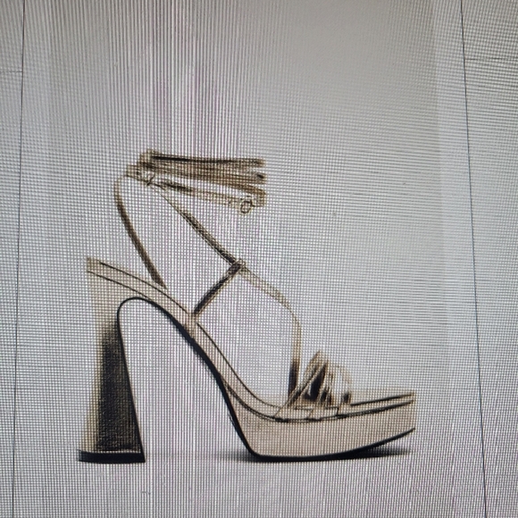 Elegant Gold Strappy Heels - Picture 4 of 5